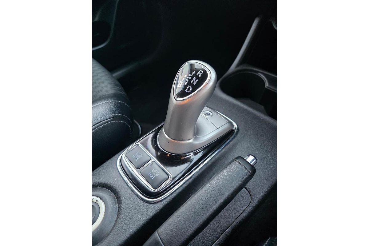 2015 Mitsubishi Outlander PHEV ZJ