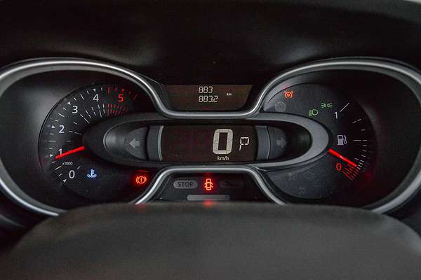 2022 Renault Trafic Premium X82 LWB