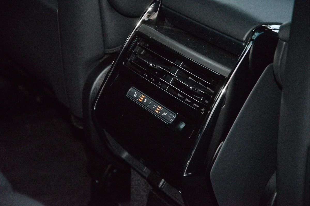 2025 Land Rover Range Rover Sport D300 Dynamic SE L461