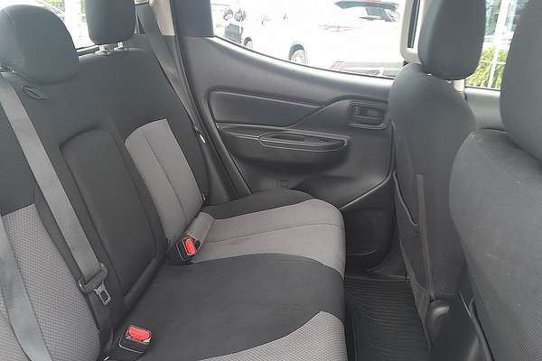 2019 Mitsubishi Triton GLX ADAS MR 4X4
