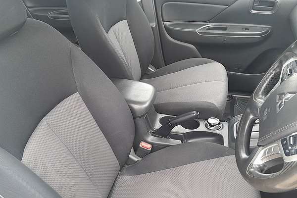 2019 Mitsubishi Triton GLX ADAS MR 4X4
