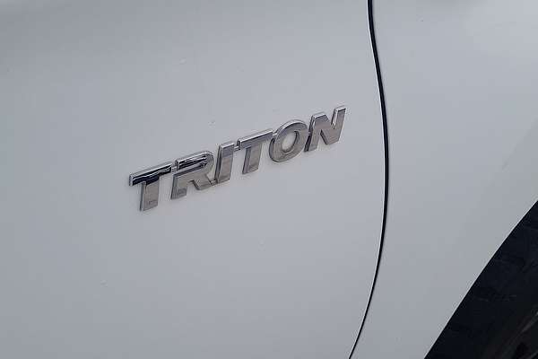 2019 Mitsubishi Triton GLX ADAS MR 4X4