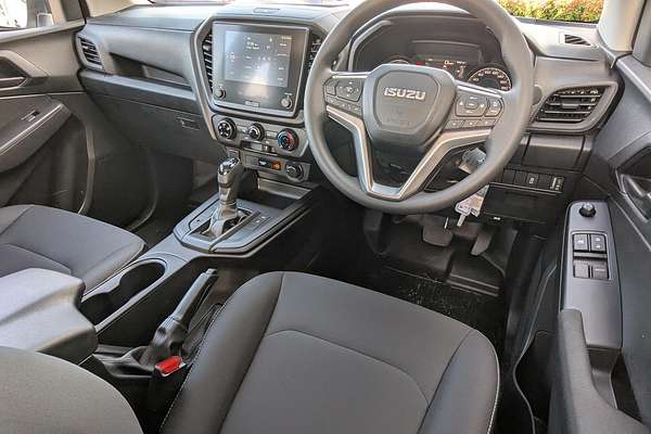 2025 Isuzu D-MAX SX 4X4