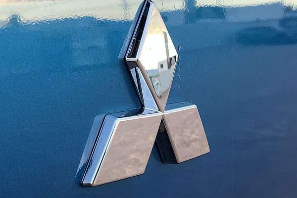 2025 Mitsubishi Triton GLS MV 4X4