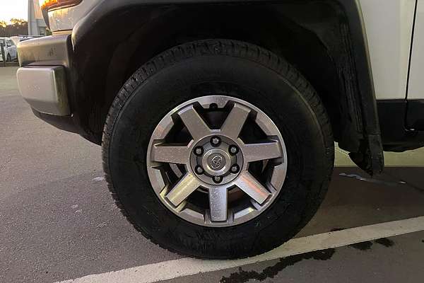 2015 Toyota FJ Cruiser GSJ15R