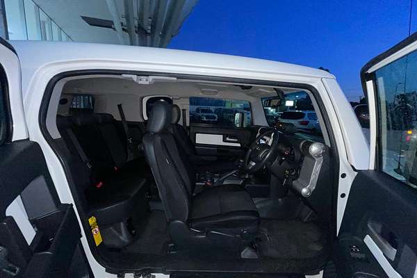 2015 Toyota FJ Cruiser GSJ15R