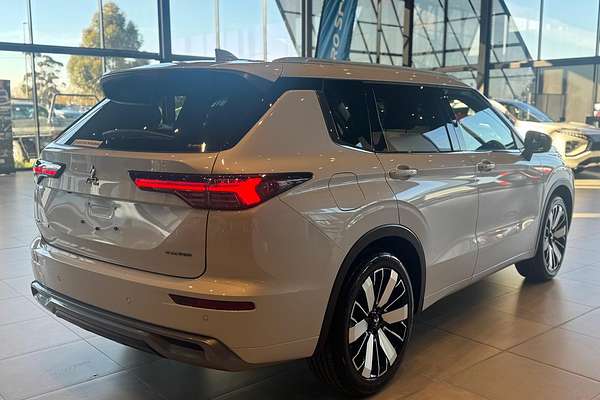 2025 Mitsubishi Outlander Exceed ZM
