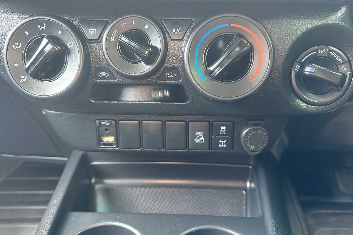 2021 Toyota Hilux SR GUN126R 4X4