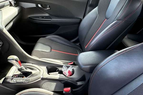 2020 Hyundai Veloster Turbo