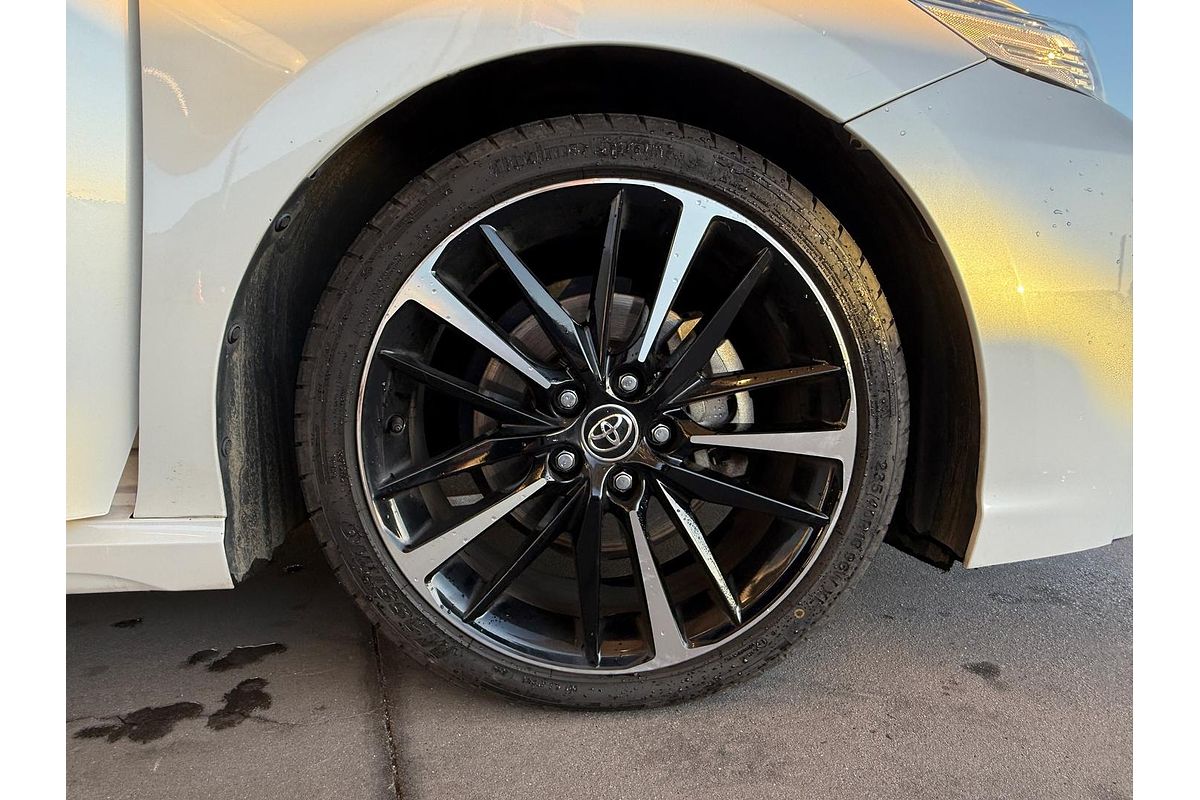 2018 Toyota Camry SX GSV70R