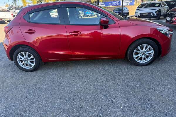 2017 Mazda 2 Maxx DJ Series