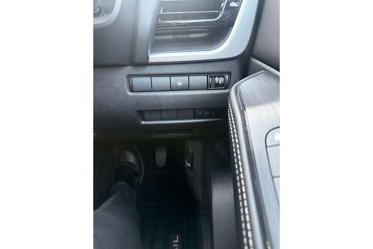 2024 Nissan X-TRAIL ST-L T33