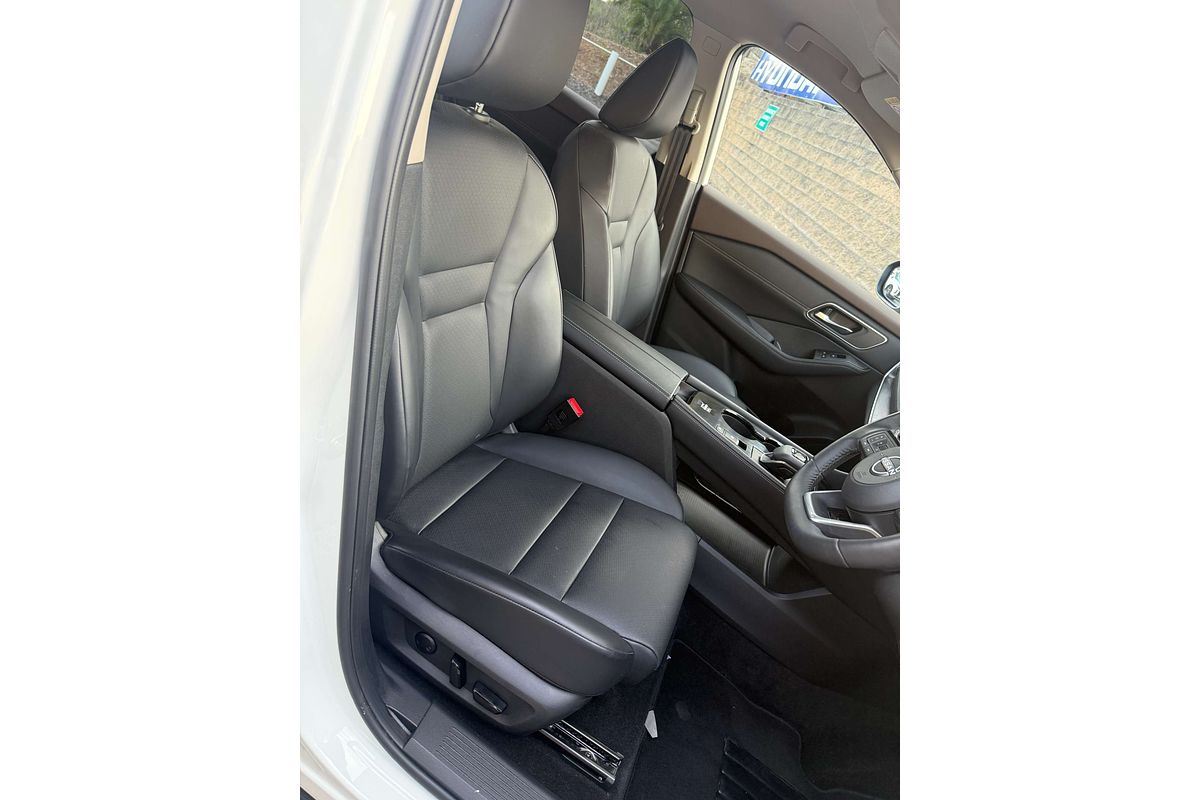 2024 Nissan X-TRAIL ST-L T33