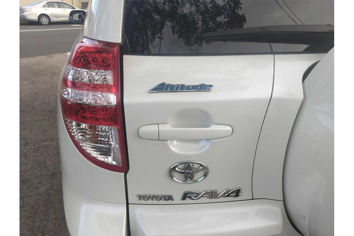 2011 Toyota RAV4 Altitude ACA33R