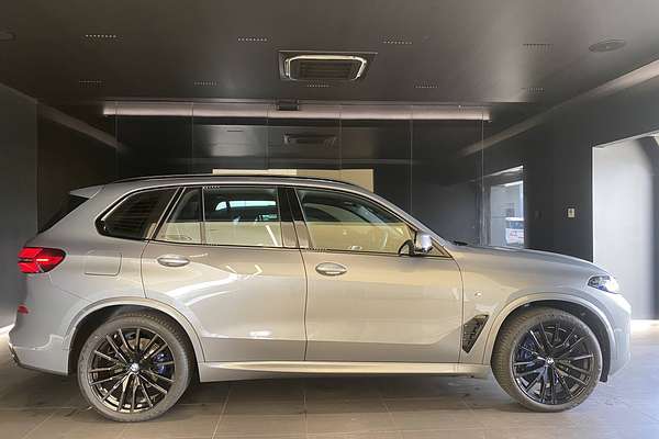 2025 BMW G05