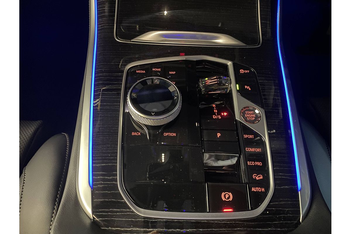 2025 BMW G05
