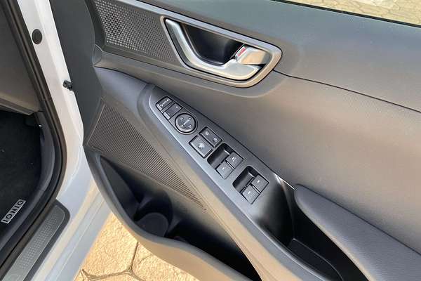 2022 Hyundai IONIQ Electric Elite AE.V4