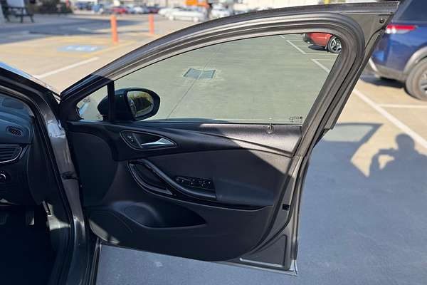 2018 Holden Astra R BK