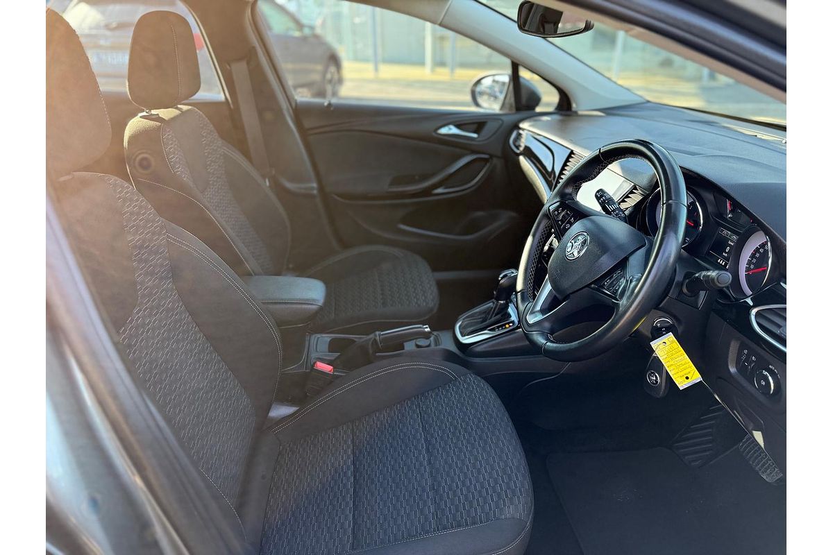 2018 Holden Astra R BK