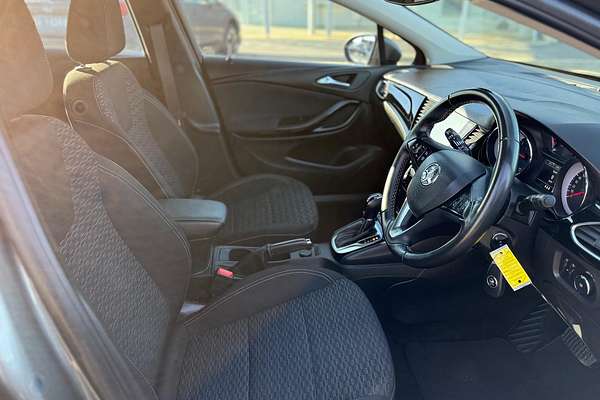 2018 Holden Astra R BK