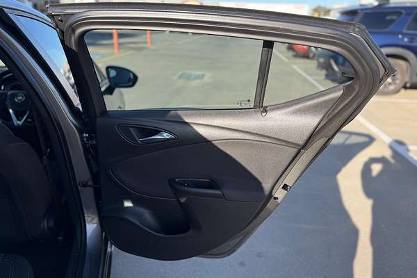 2018 Holden Astra R BK
