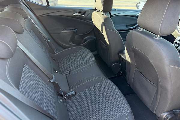 2018 Holden Astra R BK