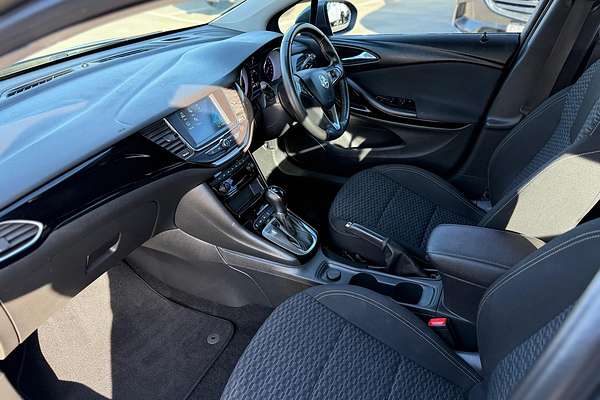 2018 Holden Astra R BK