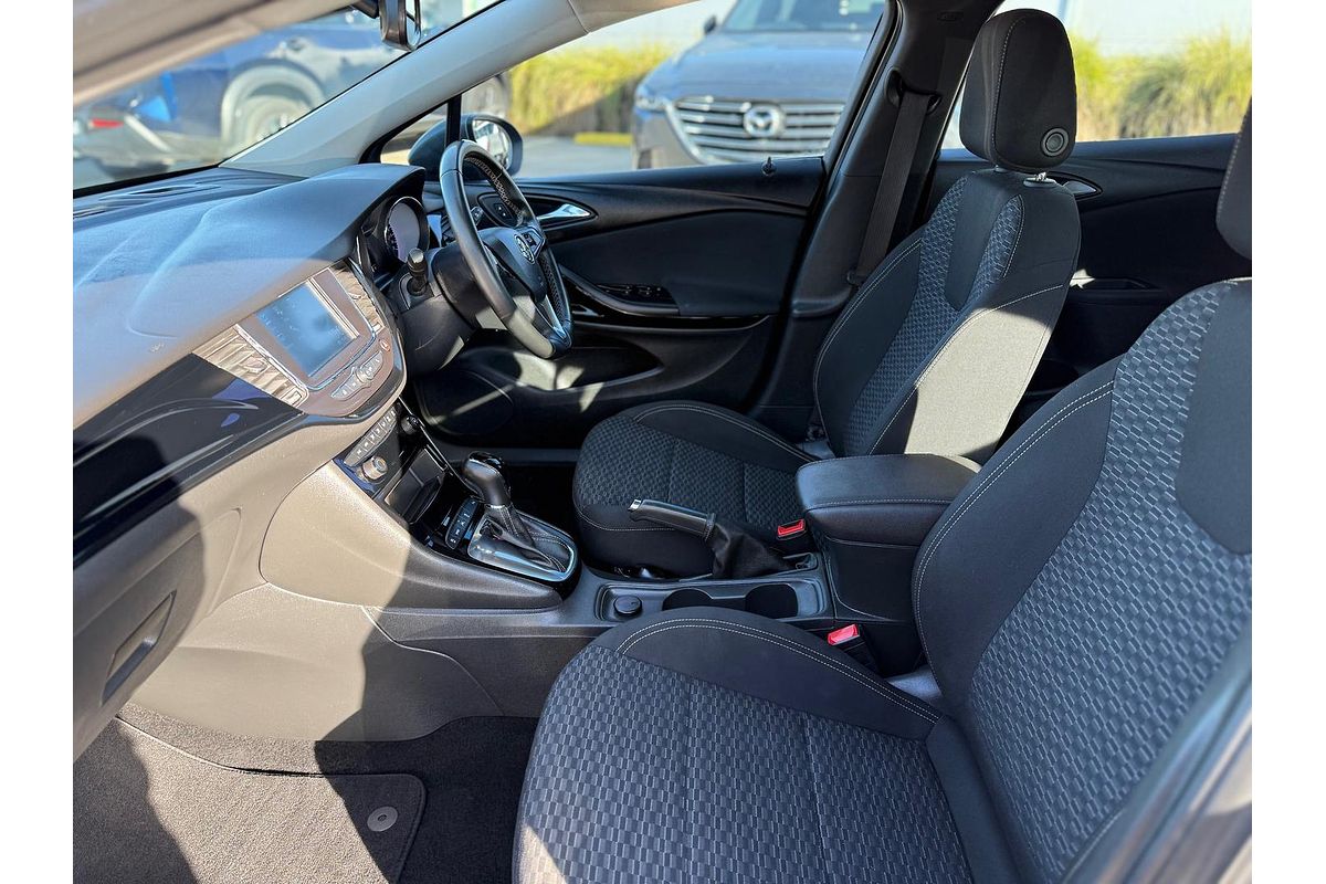 2018 Holden Astra R BK