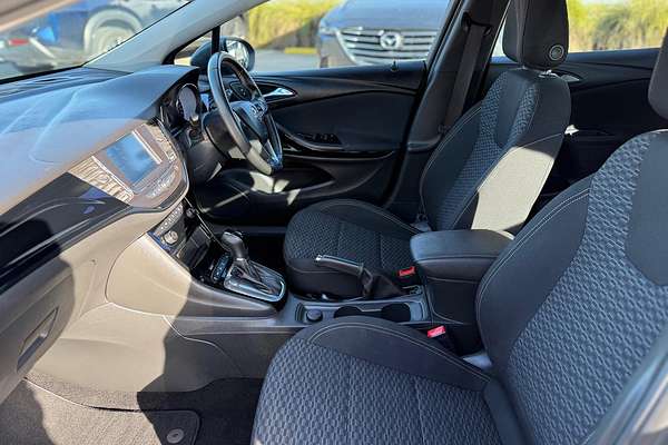 2018 Holden Astra R BK