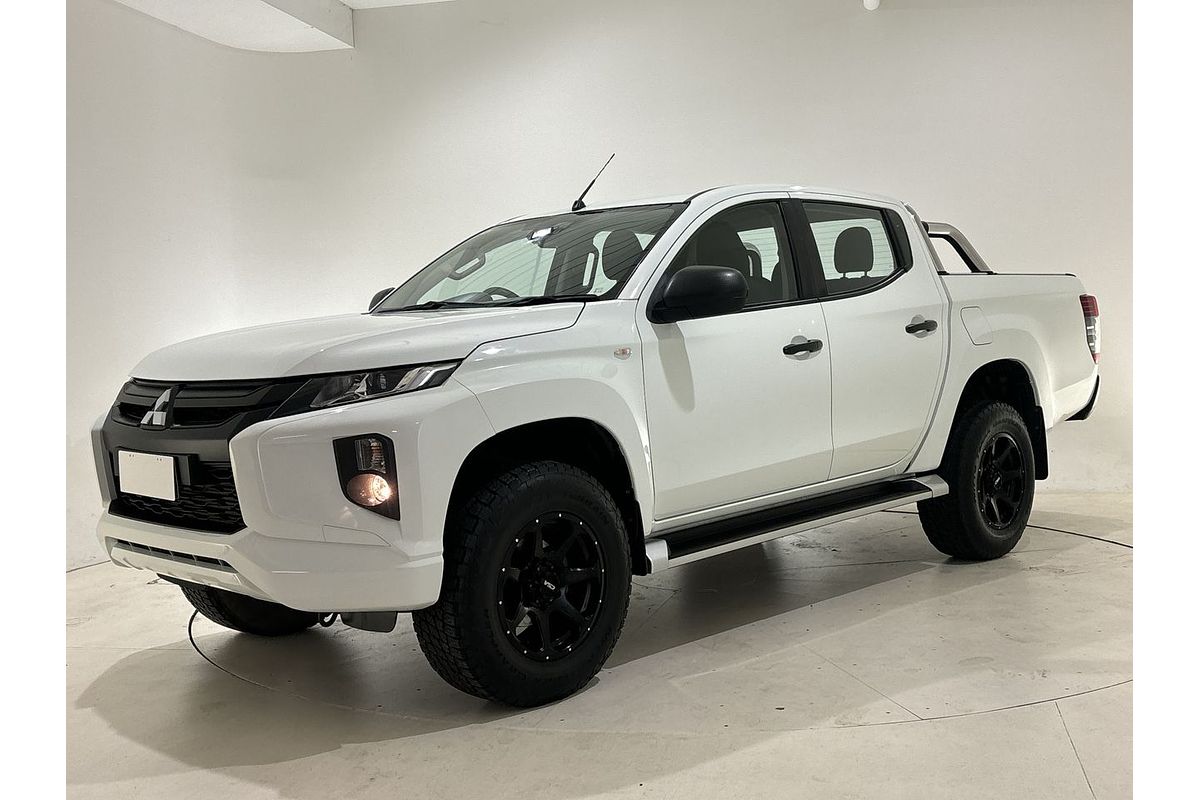 2018 Mitsubishi Triton GLX MR 4X4