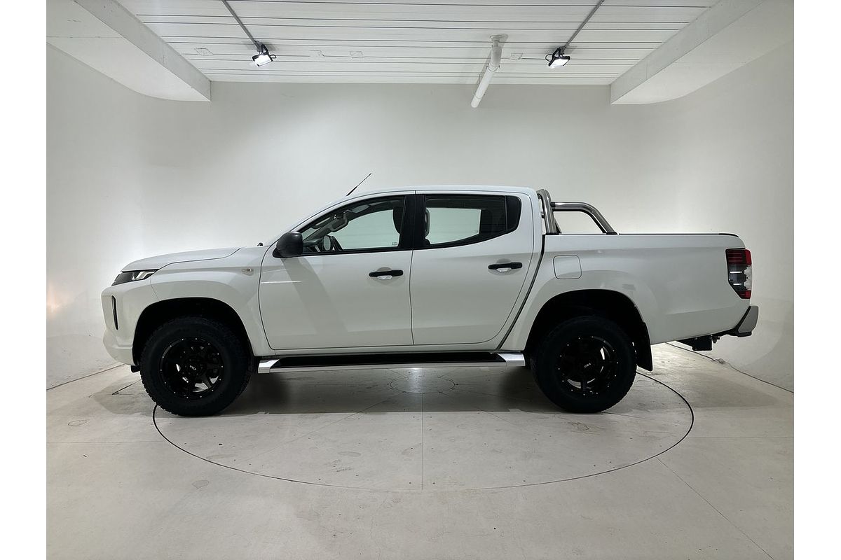 2018 Mitsubishi Triton GLX MR 4X4