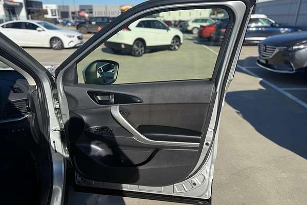 2023 Mitsubishi Eclipse Cross LS YB