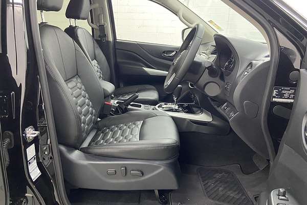 2025 Nissan Navara ST-X D23 4X4