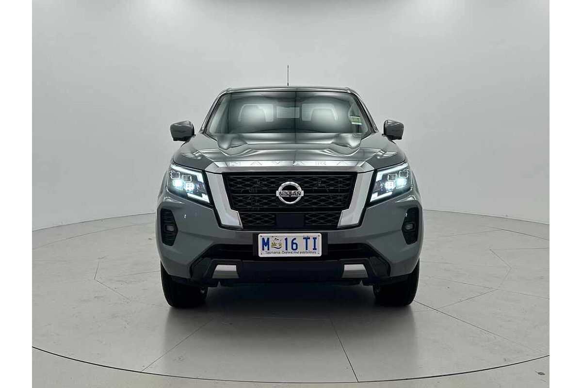 Nissan NAVARA 4X4 2.3 DSL AUTO DC ST-X LN