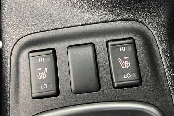 2025 Nissan Navara ST-X D23 4X4