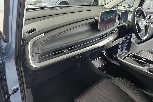 2022 LDV MIFA Luxe