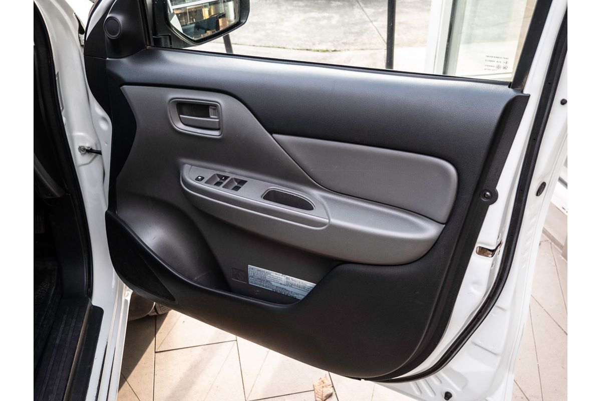 2018 Mitsubishi Triton GLX MQ 4X4