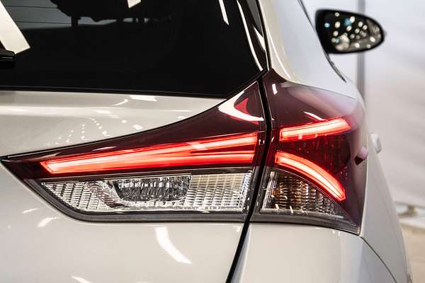 2016 Toyota Corolla Ascent Sport ZRE182R