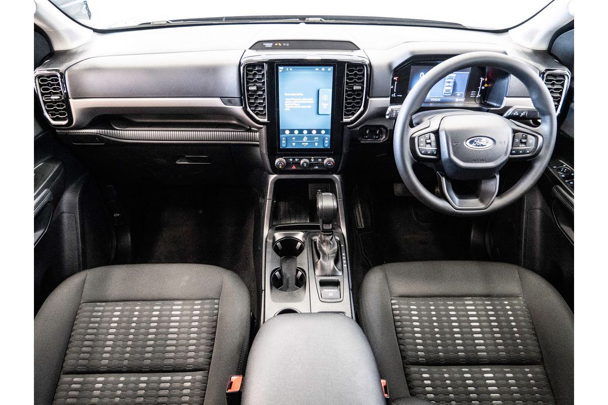 2024 Ford Everest Ambiente 2.0L