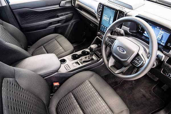 2024 Ford Everest Ambiente 2.0L