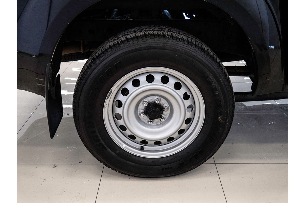 2022 Nissan Navara SL D23 Rear Wheel Drive