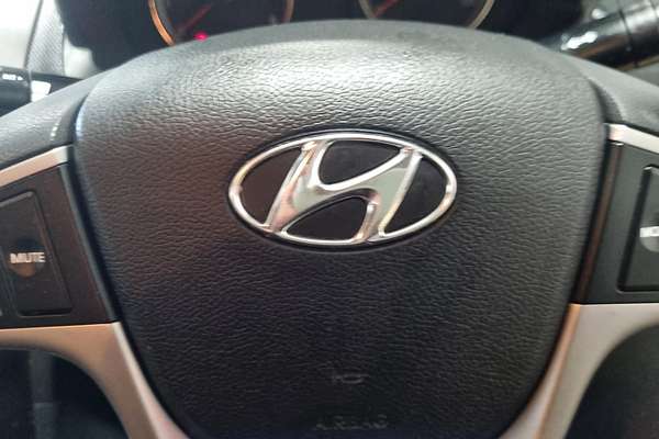 2015 Hyundai Accent Active RB3
