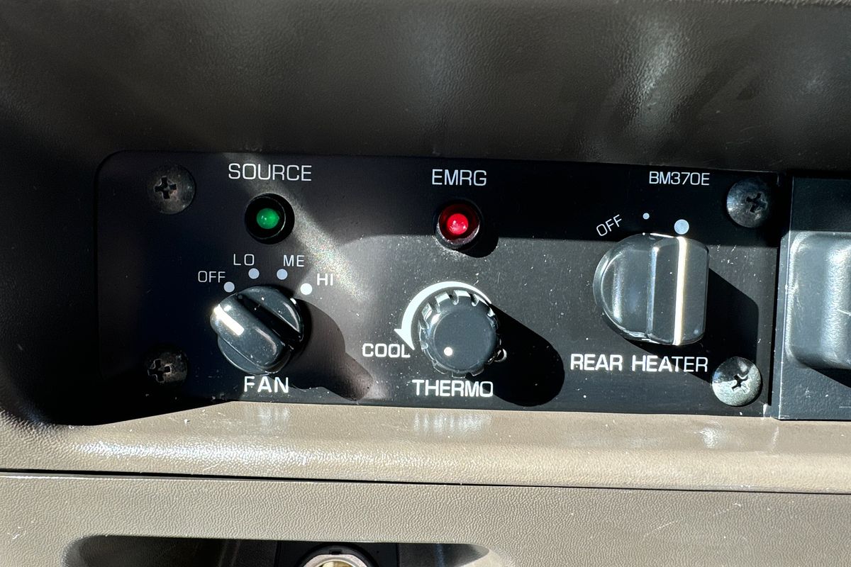 2016 Mitsubishi ROSA BUS DELUXE BE600