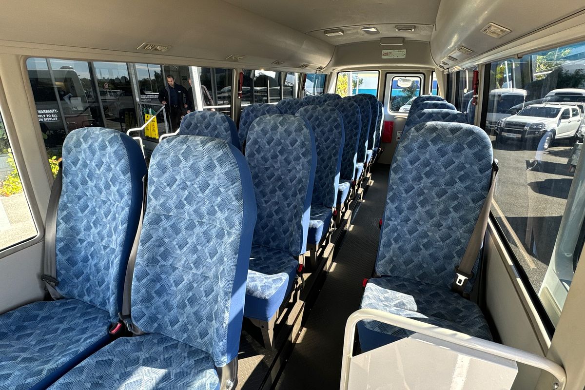 2016 Mitsubishi ROSA BUS DELUXE BE600