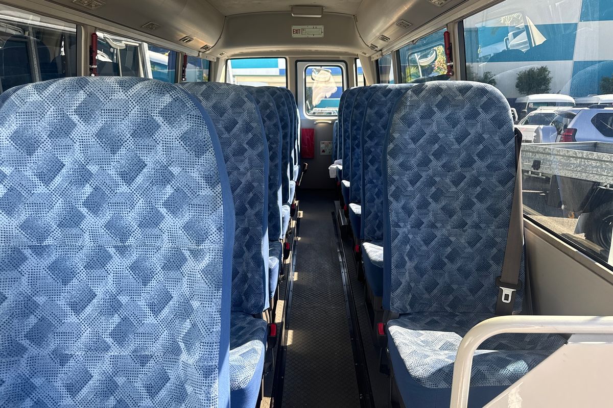 2016 Mitsubishi ROSA BUS DELUXE BE600