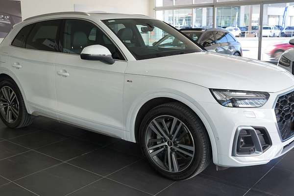 2021 Audi Q5 50 TDI S line FY