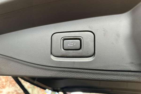 2024 Isuzu MU-X LS-U