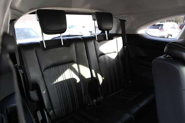 2021 Isuzu MU-X LS-T
