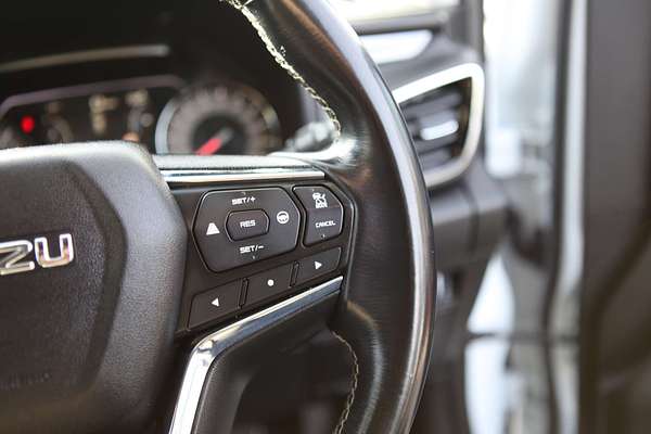 2021 Isuzu MU-X LS-T