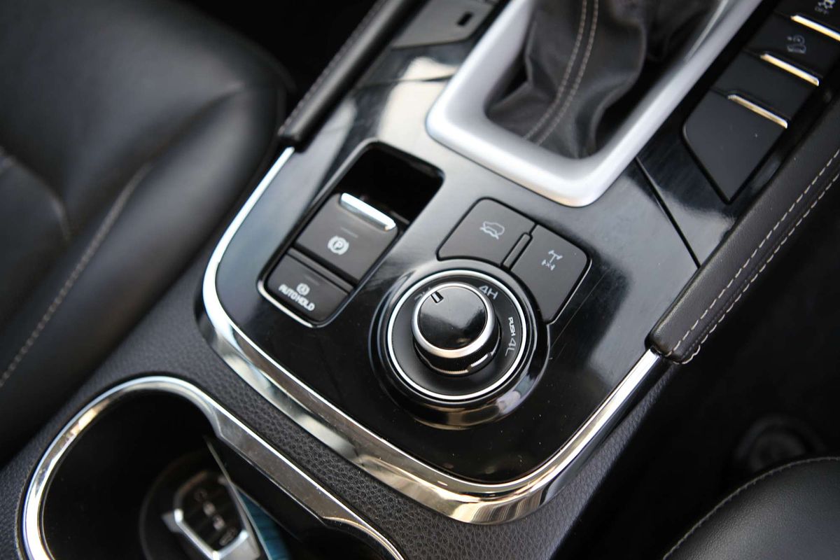 2021 Isuzu MU-X LS-T